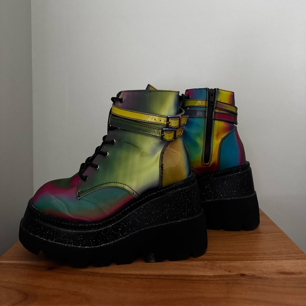RARE Demonia Shaker 52 Holographic Platform Boots - Picture 4 of 12